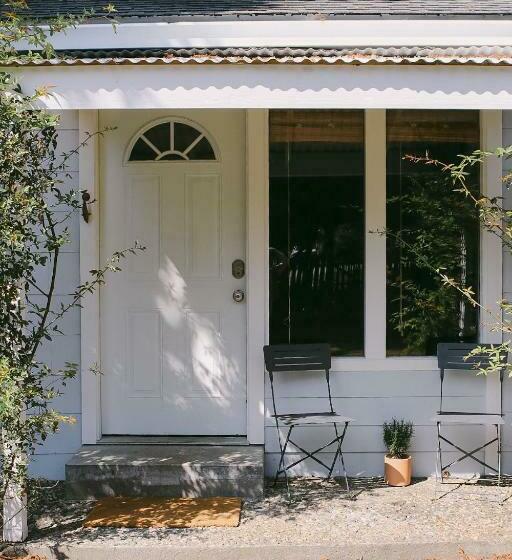 Rock Rose Cottage