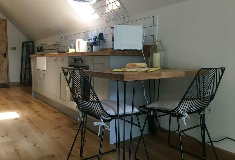 The Hive Beautiful Studio With Amazing Hot Tub