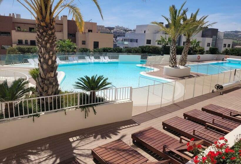 Stunning Apartment La Cala De Mijas Walking Distance To The Beach And Town Pool Open