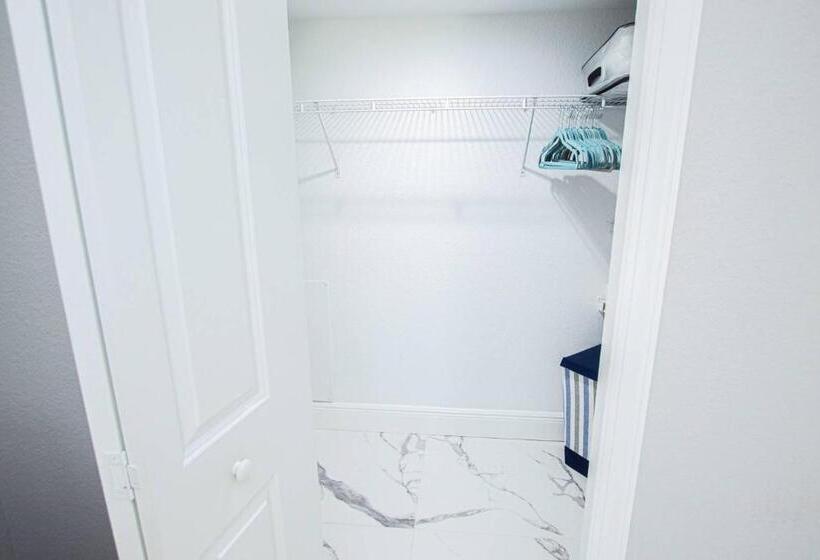 Newly Listed! 20 Percent Off! Golf And Tennis Community   Lavish Living