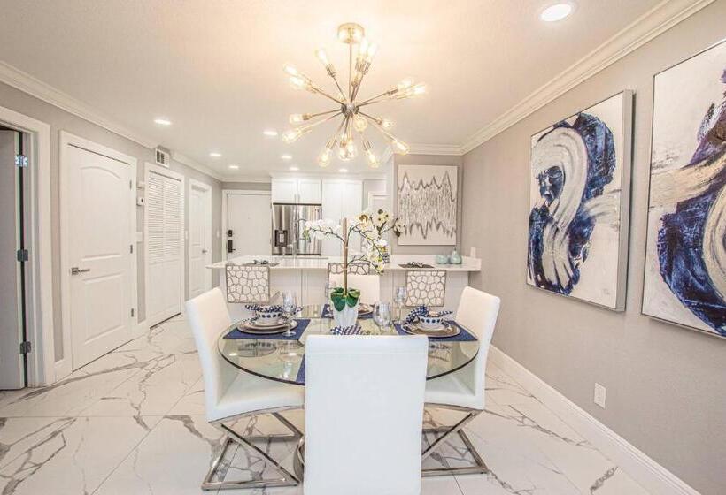 Newly Listed! 20 Percent Off! Golf And Tennis Community   Lavish Living