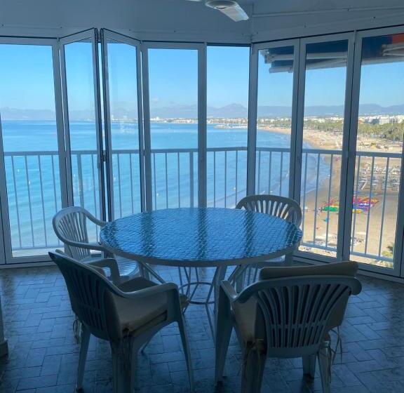 Appartement Spacieux, Front De Mer, Vue Splendide