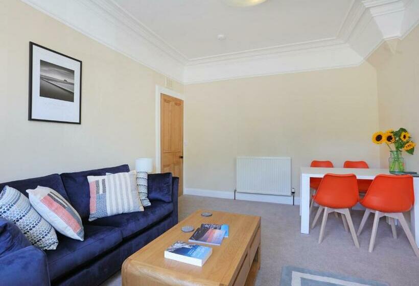 East Road Apartment