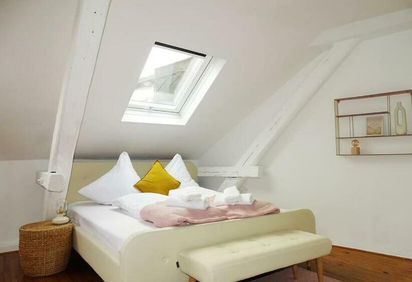 Funky Stays Stay Cozy Large Old Town Apartment In Central Location