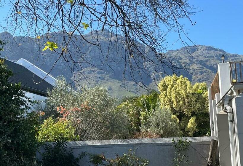 Paradyskloof Suite