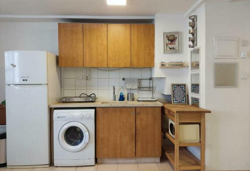 Willy Brandt Studios   Best Location