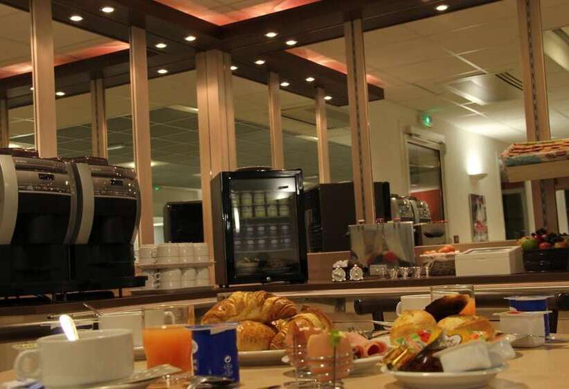 Отель Ace Hôtel Châteauroux Déols