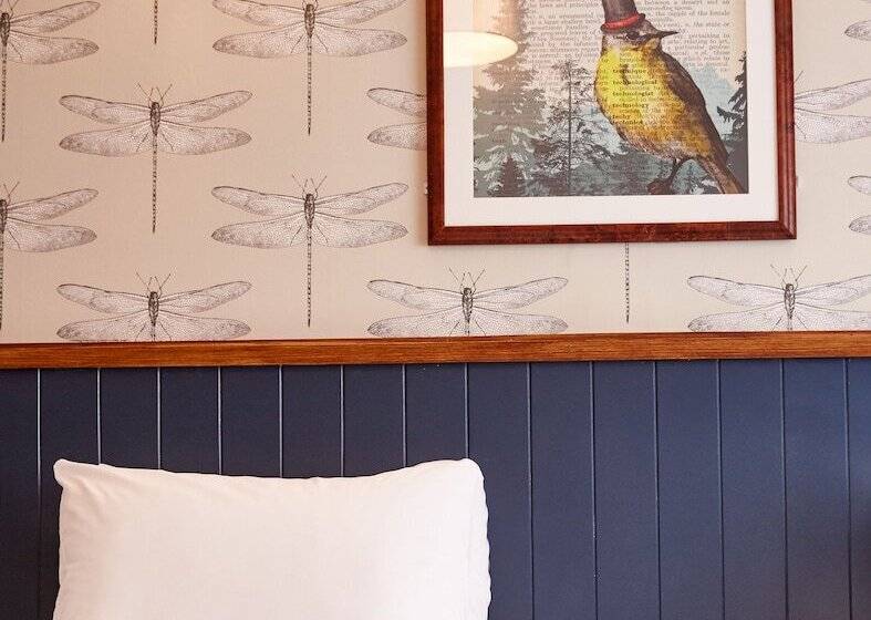 هتل Chase Inn By Greene King Inns