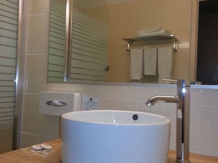 בית מלון כפרי Grand Hôtel De La Reine Amélie