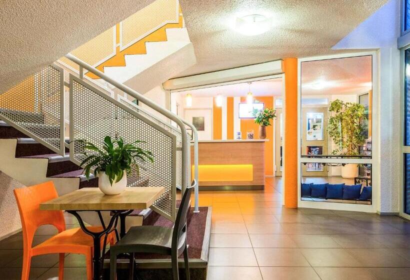 בית מלון כפרי Ibis Budget Châtellerault Nord