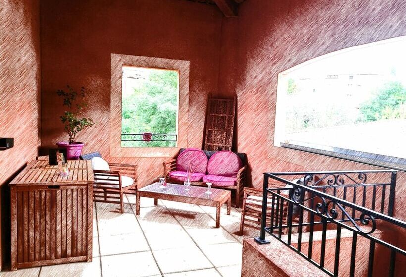 ホテル Le Clos Des Médiévales