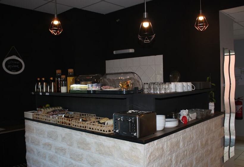 ホテル Le Clos Des Médiévales