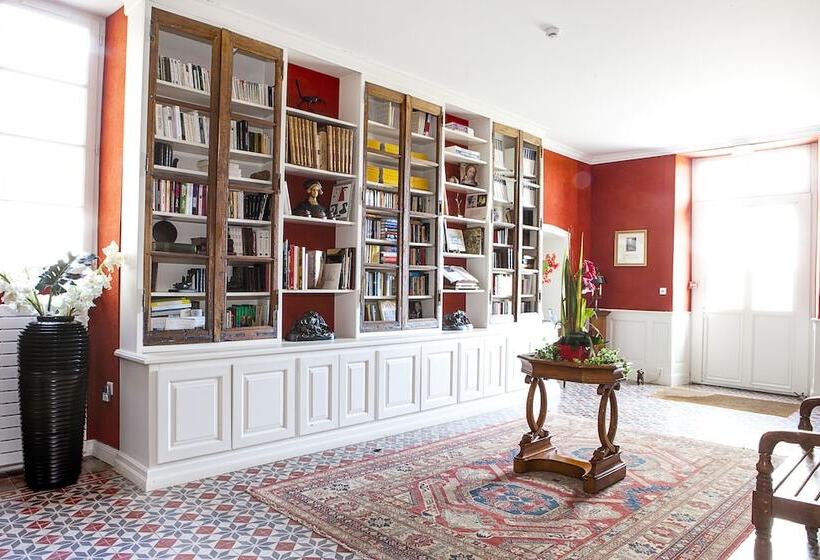 فندق Le Manoir De La Jahotière