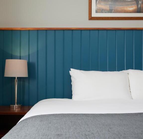 هتل The Longshoot