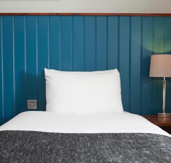 هتل The Longshoot