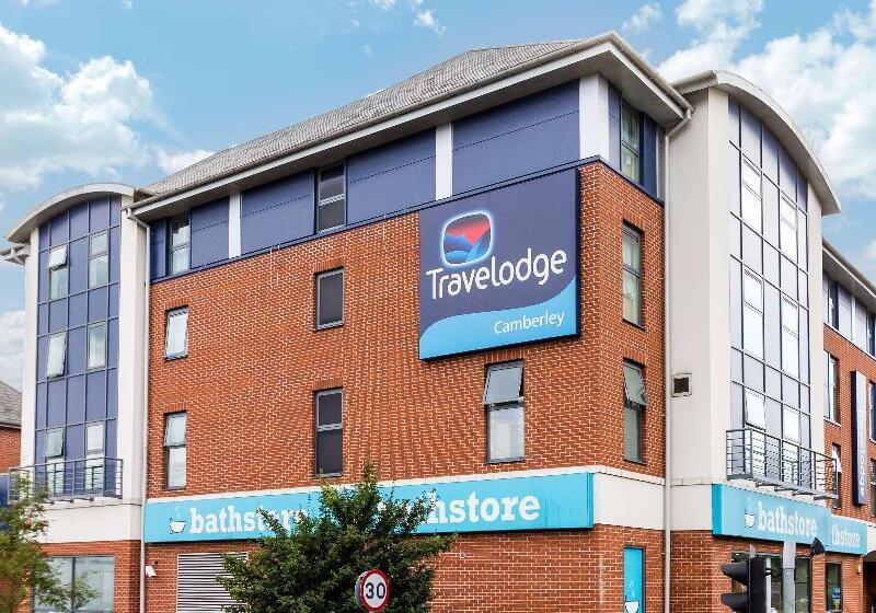 Отель Travelodge Camberley