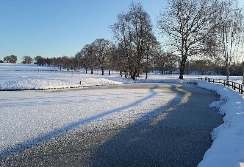 فندق Weald Of Kent Golf Course And