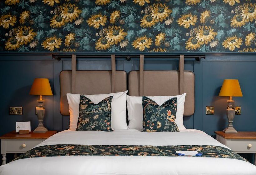 Wheatsheaf Hotel By Chef & Brewer Collection