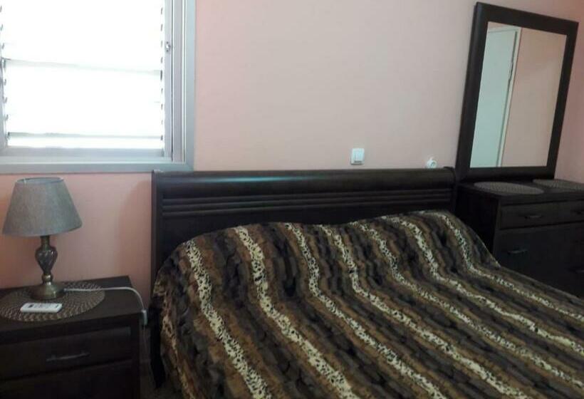 Comfortable Apartment, 7 Min Walk To Beach Ashdod