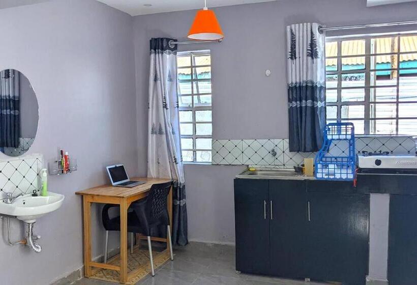 Nubian Palm Staycation Studio