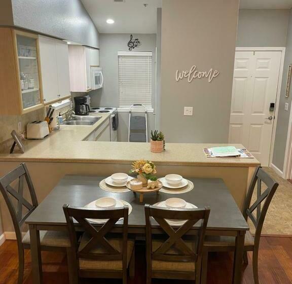 Penthouse Suite At Holiday Hills Book Today