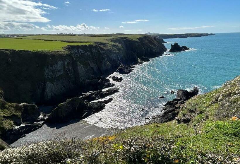 Cuddfan Fach Pembrokeshire Stunning Barn Near The Coastal Path