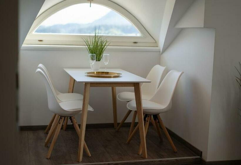 Rooms21