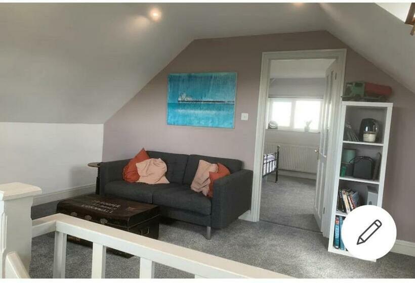 Sail Loft Large Double Room, Bathroom And Lounge 2 Miles From Padstow