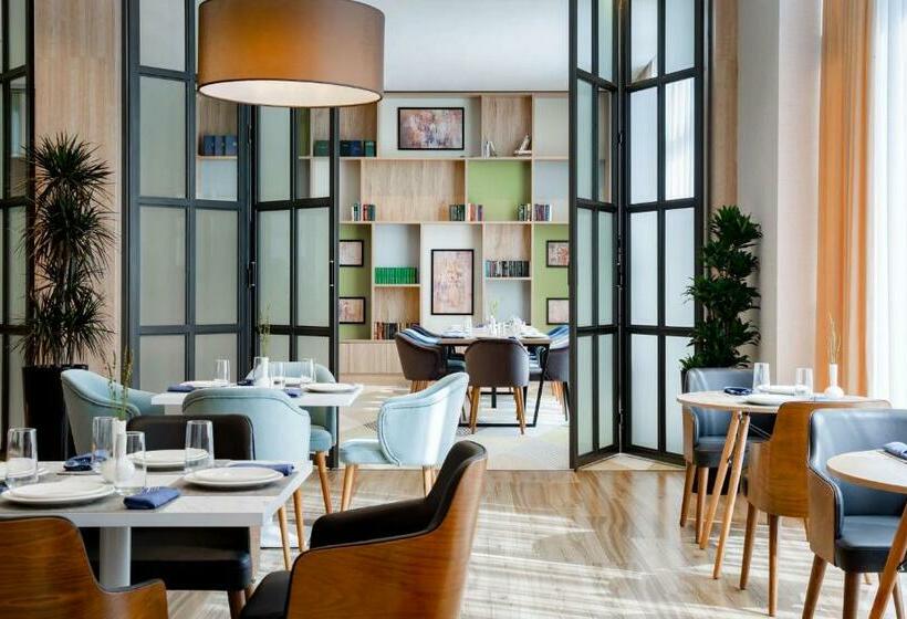 בית מלון כפרי Hilton Garden Inn Samarkand