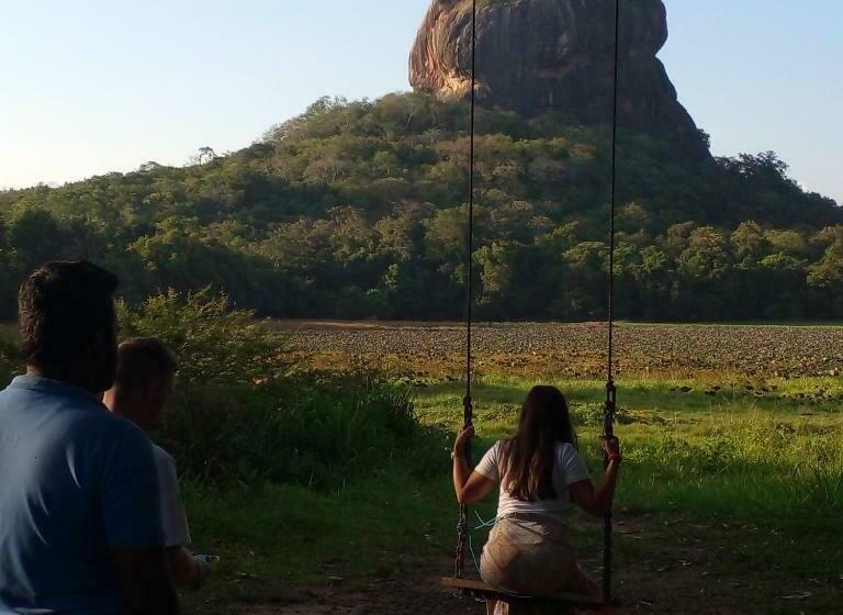 Bed and Breakfast Fun Night Sigiriya Hostel