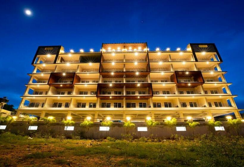 Отель Casa Beach Front, Bheemili Visakhapatnam