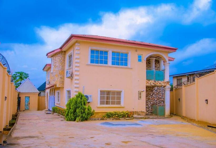 Bbd Hotel And Suites