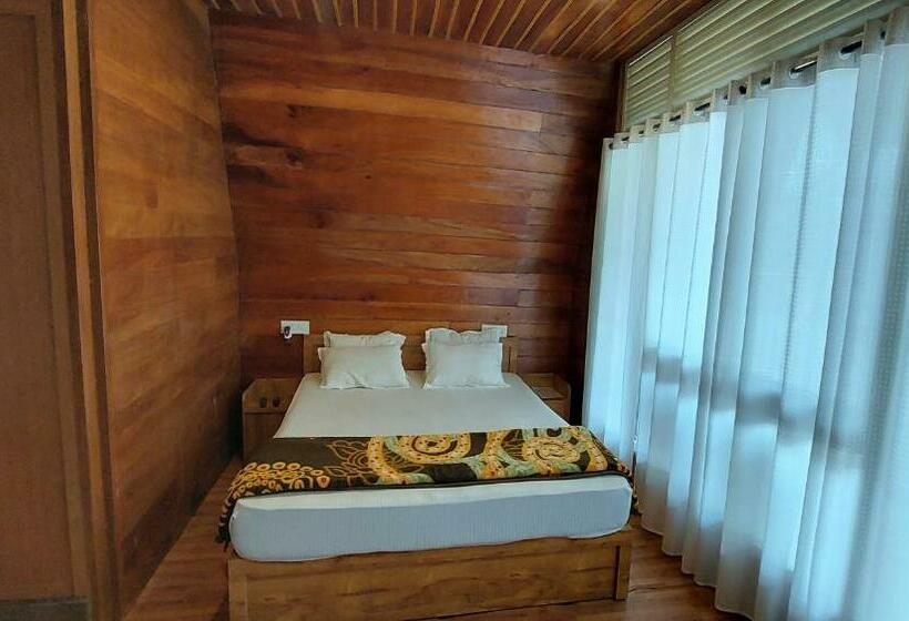 ベッドアンドブレックファースト Misty Morning Resorts Wayanad