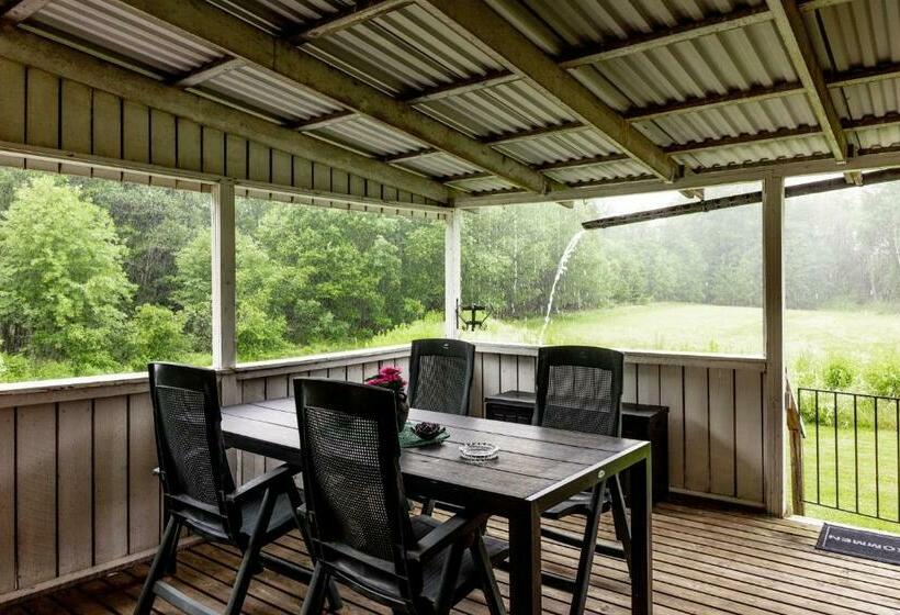 Cozy Cottage In Smaland Close To Lake