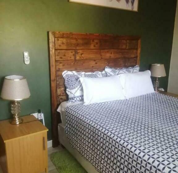 پانسیون Birdville Bnb Guest House