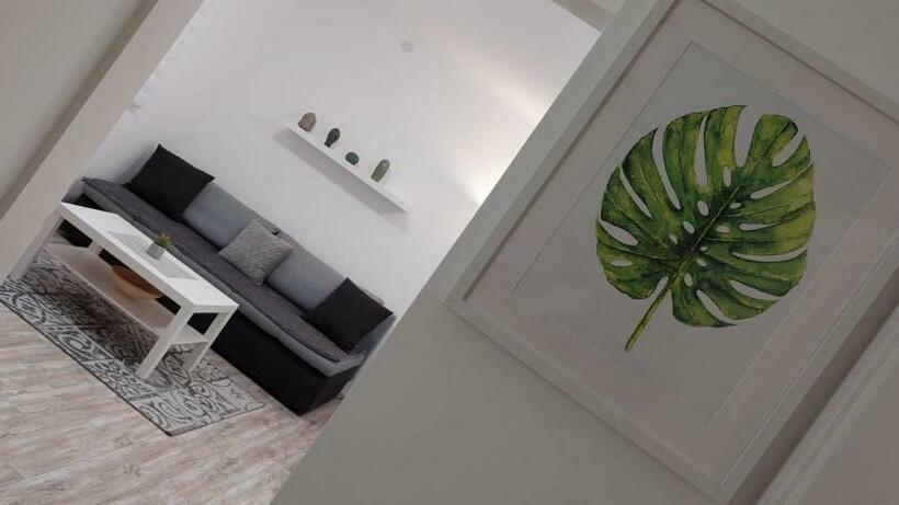 Street Apartment