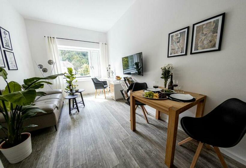 Bonnystay L Modern L Zentral L Work Space L Kitchen L Smart Tv L Wlan