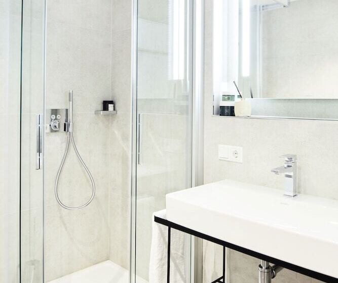 Design  Und Kunsthotel München