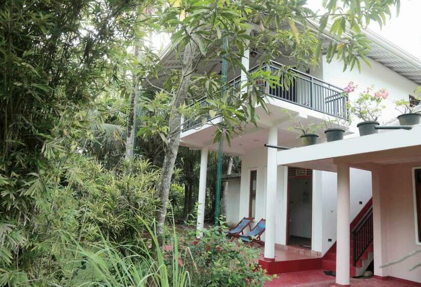 Kirala Villa