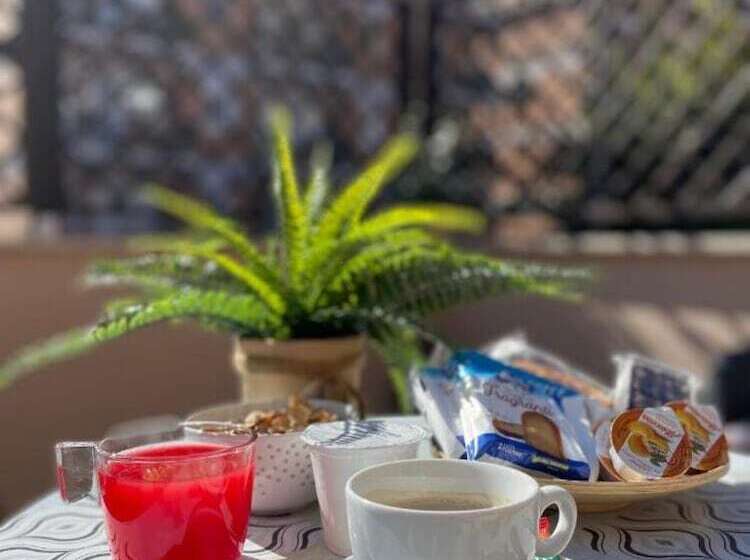 تختخواب و صبحانه Pit Stop Ciampino Station