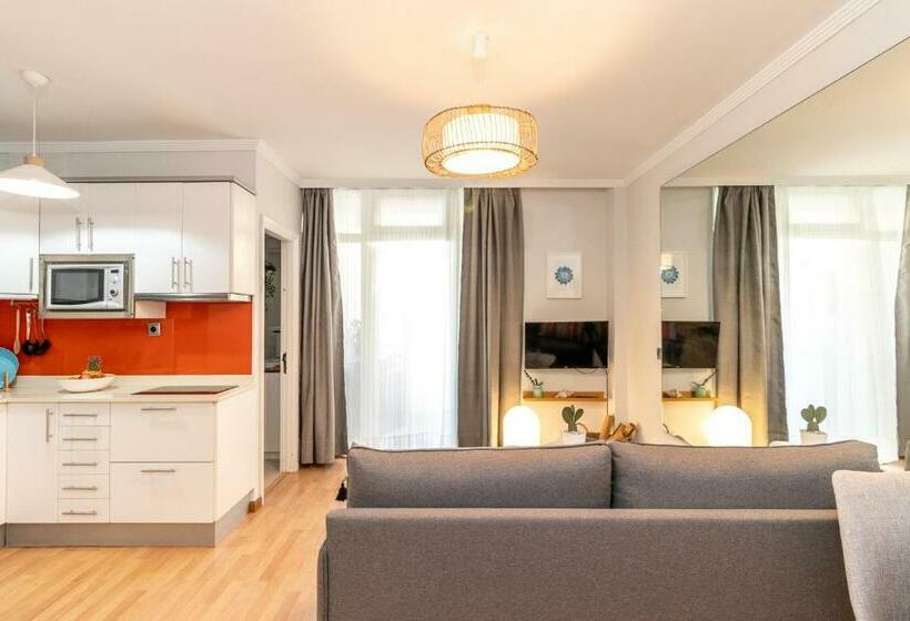 Flatguest Portugal Sea View No Pool