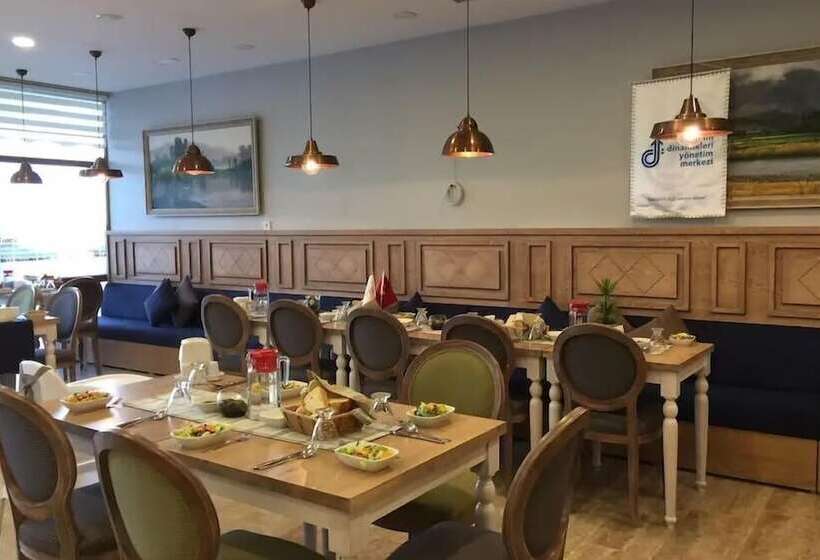 هتل Westport Istanbul Resort & Spa