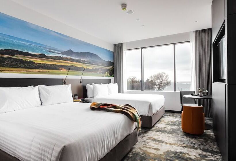 Novotel Devonport