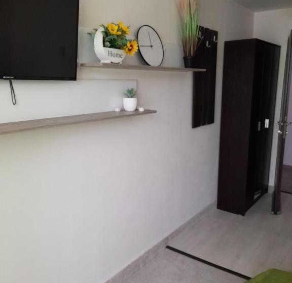 پانسیون Casa Adrian