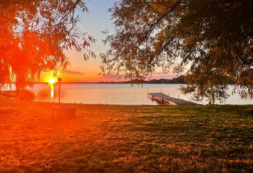 Bungalow On The Bay