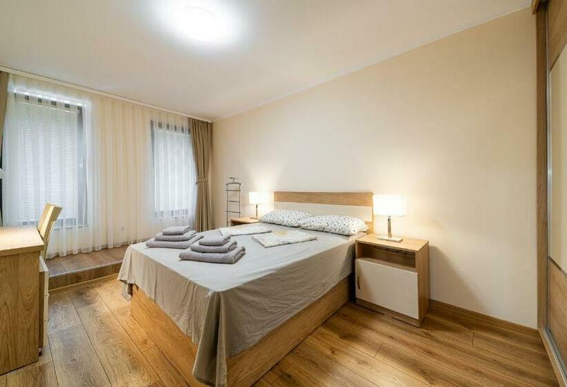 Chataldzha Flowers 2br Apartment With Free Parking