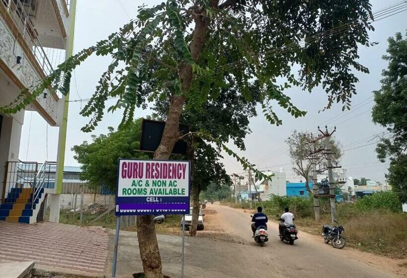 פנסיון Guru Residency Pondicherry