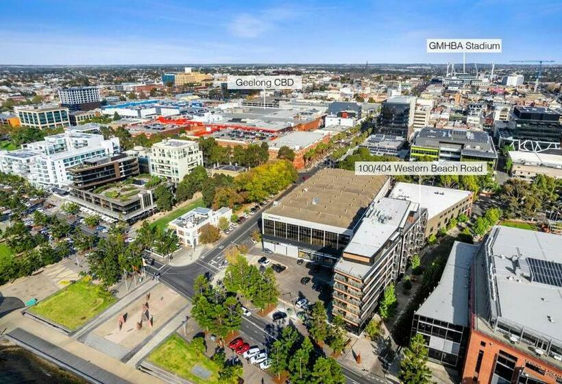 Pier Point 404 Luxe On Geelong Waterfront, 2 Bdrm