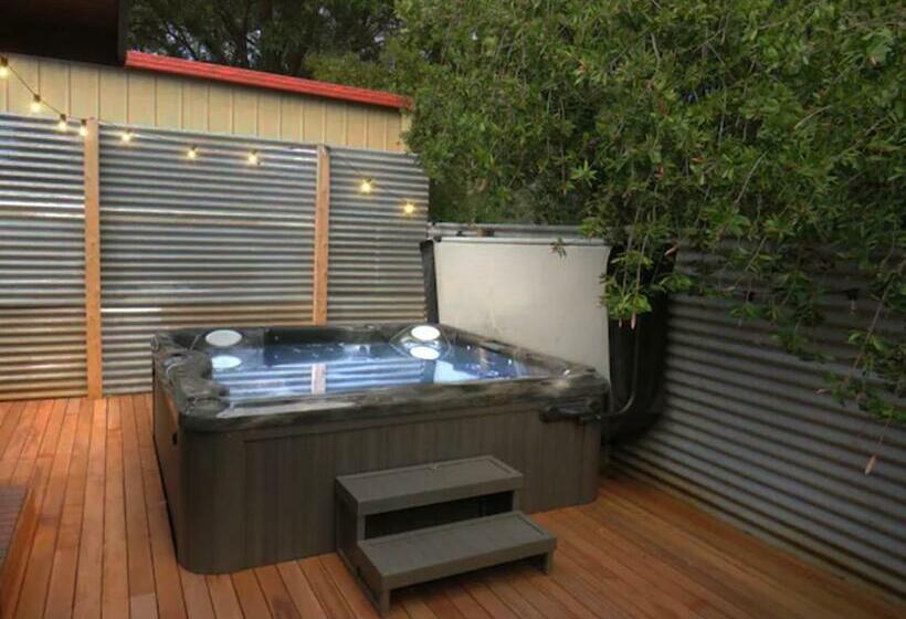 Aalfor Lodge Luxury Cabin With Spa & Cinema!