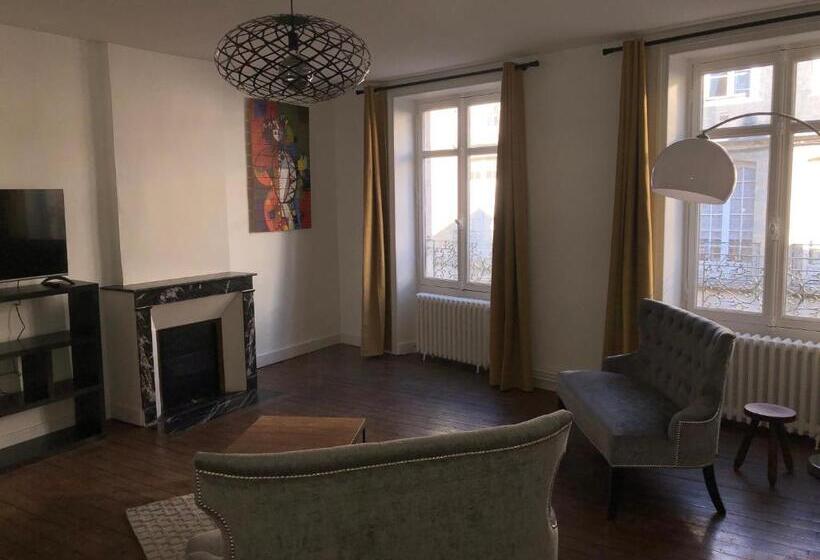 膳宿费 Les 3 P’tites Pom’s